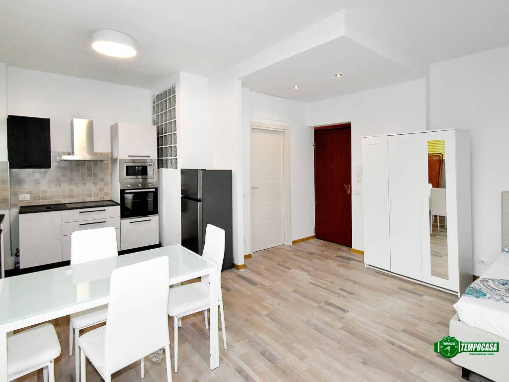 appartamento in vendita a Milano in zona Barona