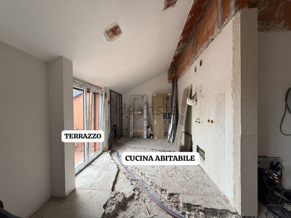 appartamento in vendita a Milano in zona Quintosole