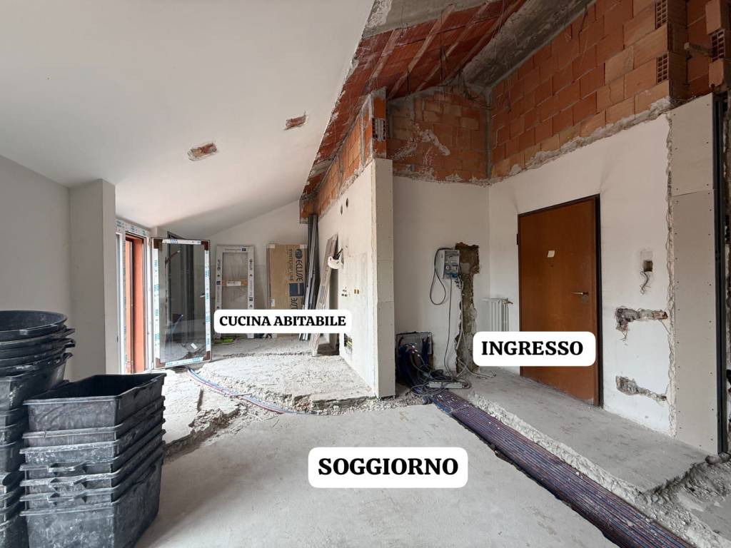 appartamento in vendita a Milano in zona Quintosole