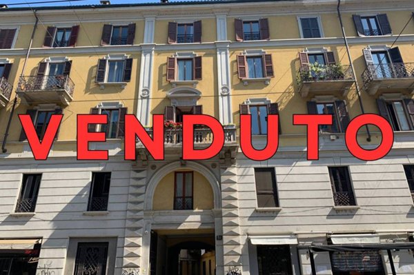 appartamento in vendita a Milano in zona Porta Genova