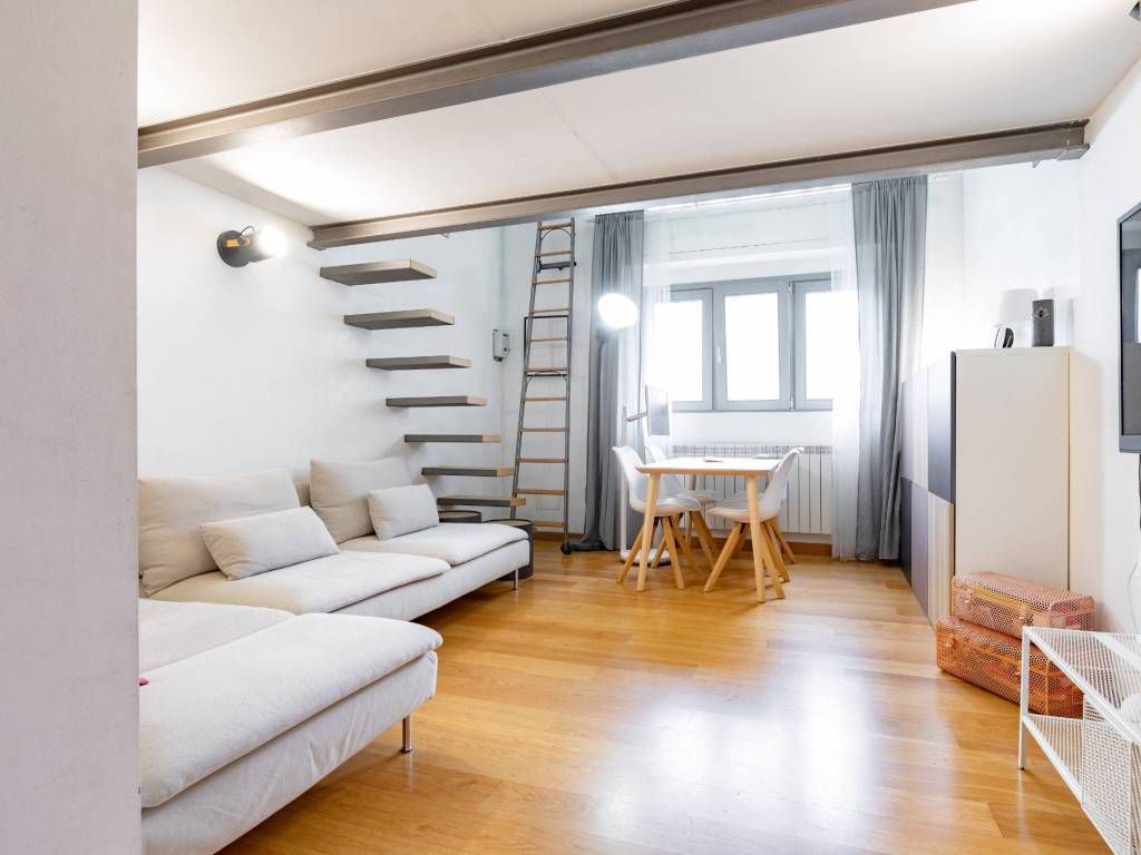 appartamento in vendita a Milano in zona Vigentino