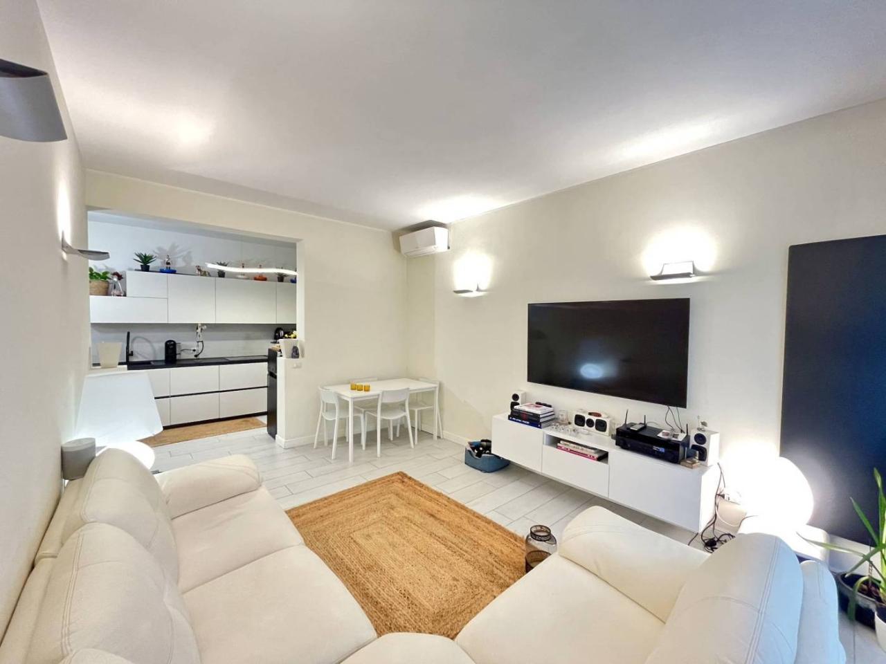 appartamento in vendita a Milano in zona Montalbino