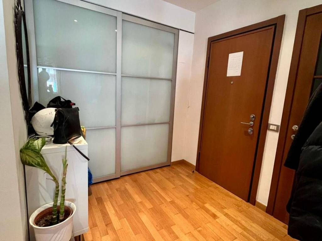 appartamento in vendita a Milano in zona Piazzale Lodi