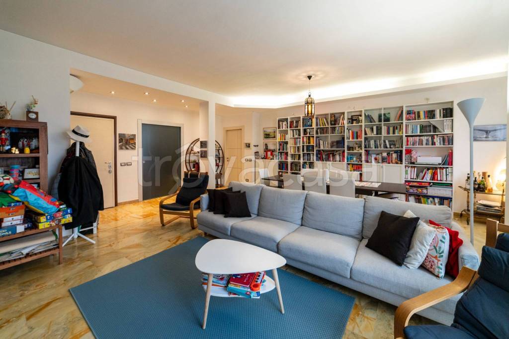 appartamento in vendita a Milano in zona Casoretto