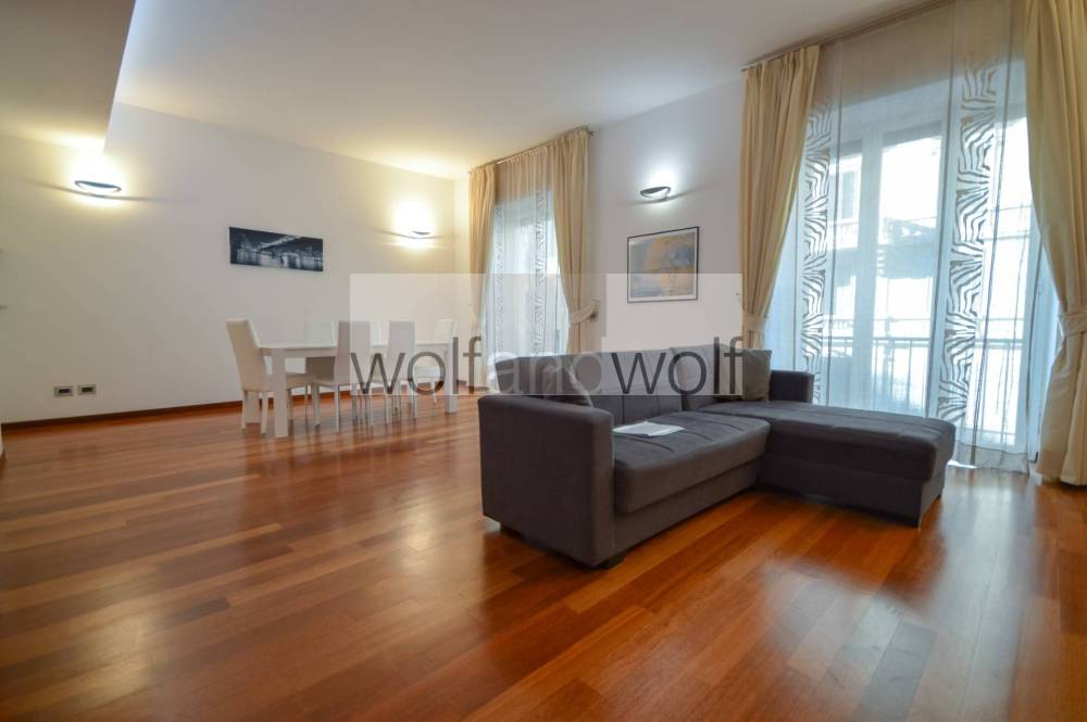 appartamento in vendita a Milano in zona Sant'Ambrogio