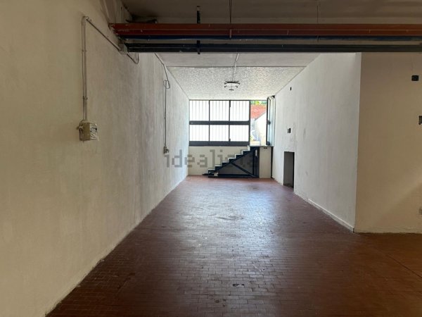 locale di sgombero in vendita a Milano in zona Barona