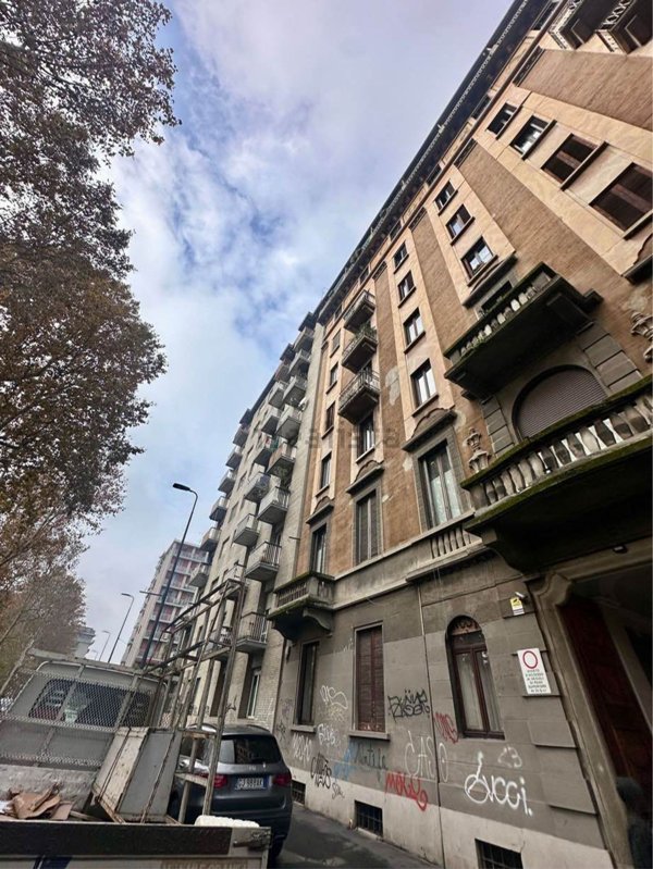 appartamento in vendita a Milano in zona Bocconi