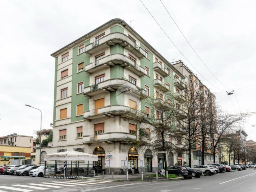 appartamento in vendita a Milano in zona Sempione