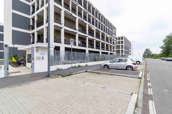 appartamento in vendita a Milano in zona Vigentino