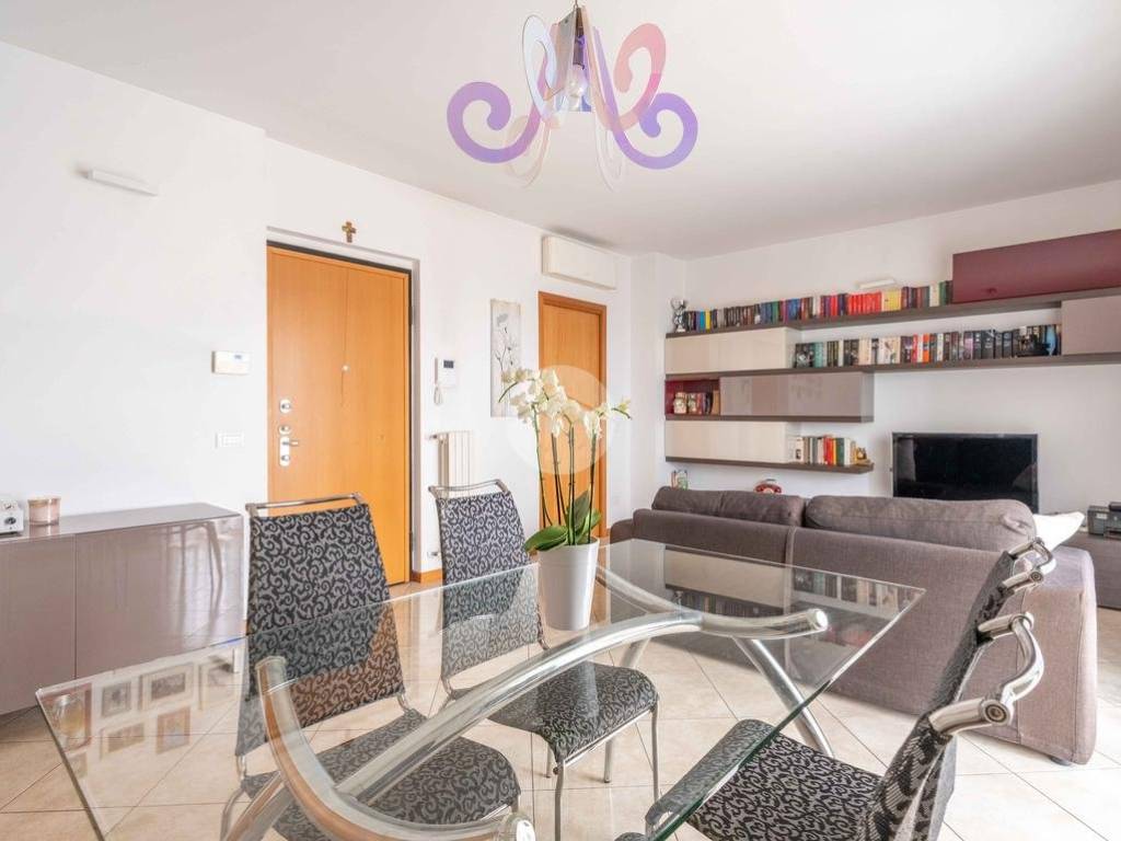 appartamento in vendita a Milano in zona Gratosoglio