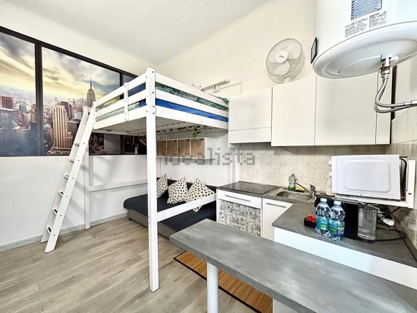 appartamento in vendita a Milano in zona Rogoredo