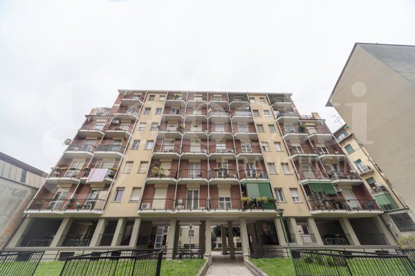 appartamento in vendita a Milano in zona Piazzale Lodi