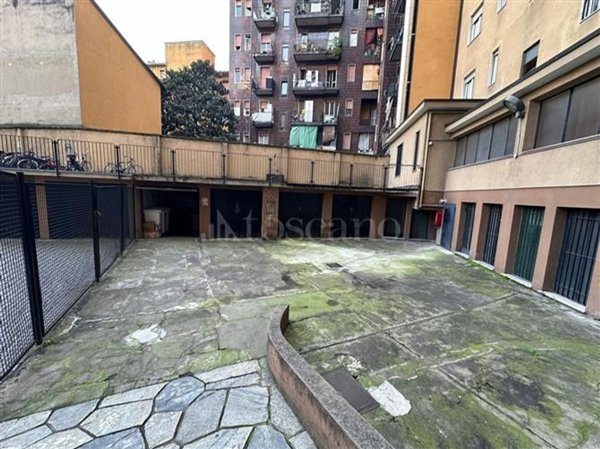 locale di sgombero in vendita a Milano in zona Lorenteggio