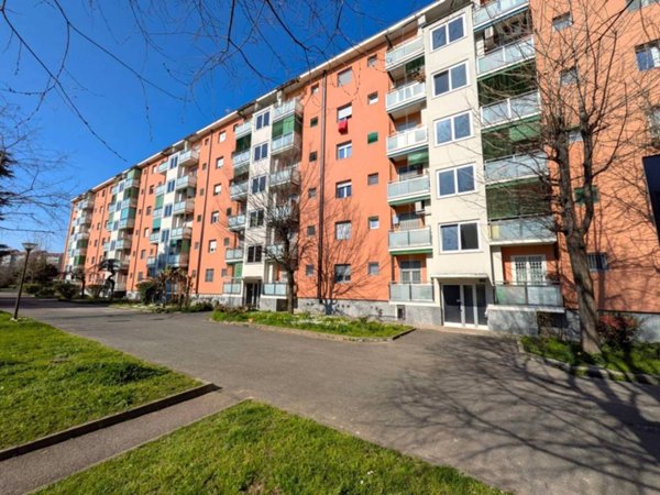 appartamento in vendita a Milano in zona Gallaratese