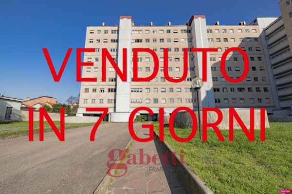 appartamento in vendita a Milano in zona Quarto Cagnino