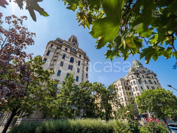 appartamento in vendita a Milano in zona Sant'Ambrogio