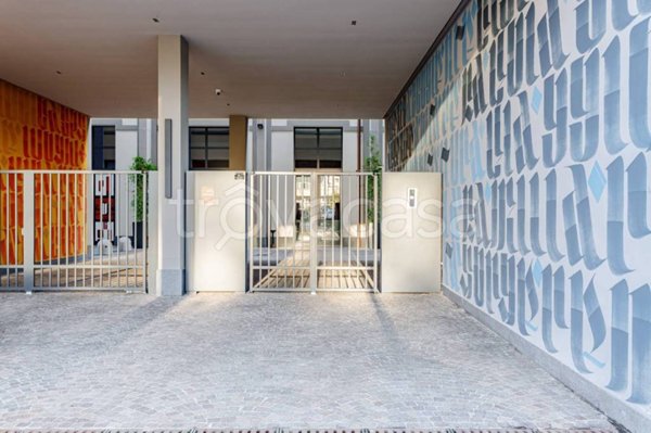 appartamento in vendita a Milano in zona Gratosoglio