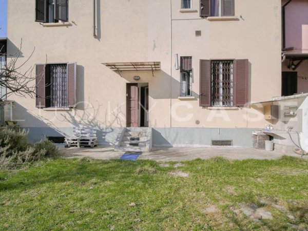 casa indipendente in vendita a Milano in zona Affori