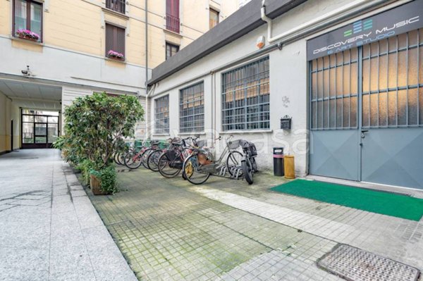 quadrivano in vendita a Milano in zona Piazzale Lodi