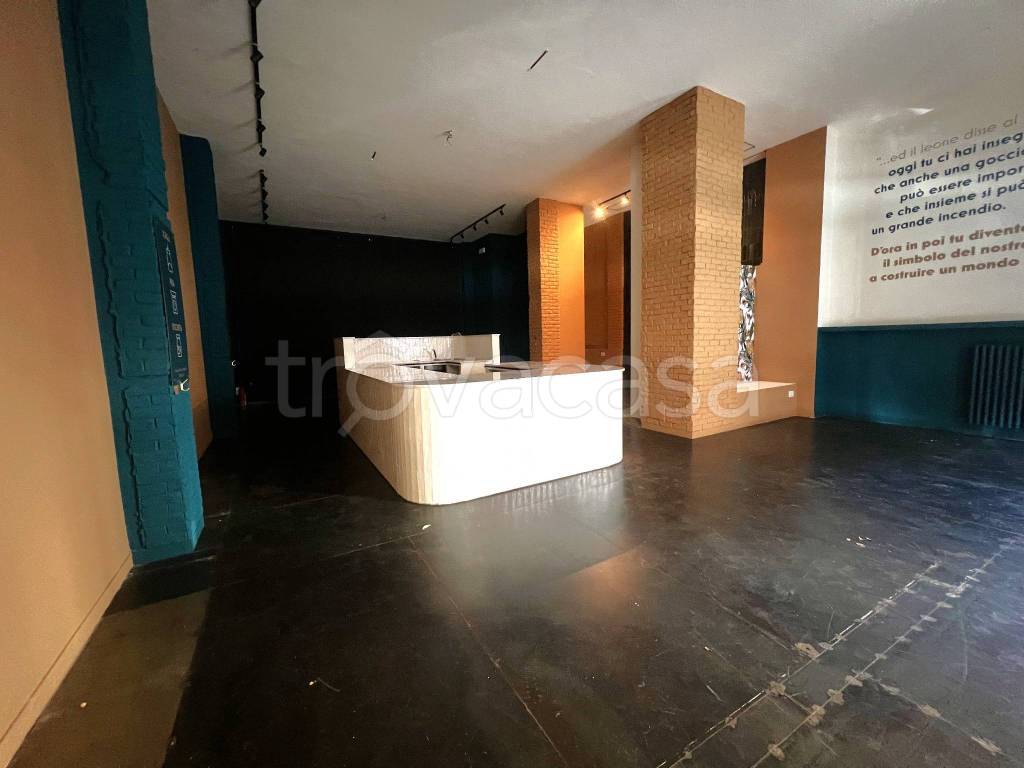 negozio in vendita a Milano in zona Porta Garibaldi