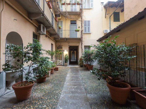 appartamento in vendita a Milano in zona Porta Nuova