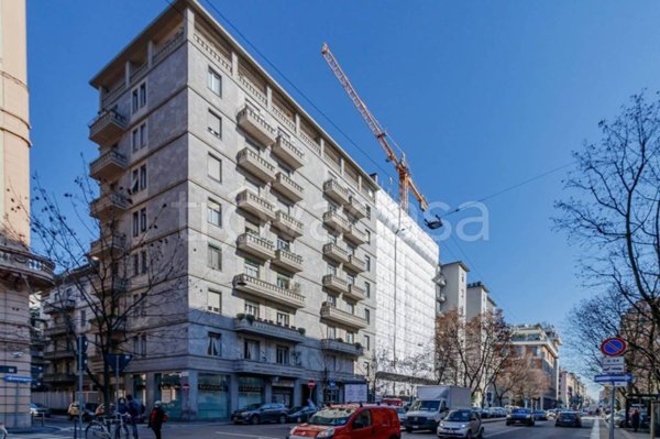 appartamento in vendita a Milano in zona Sempione