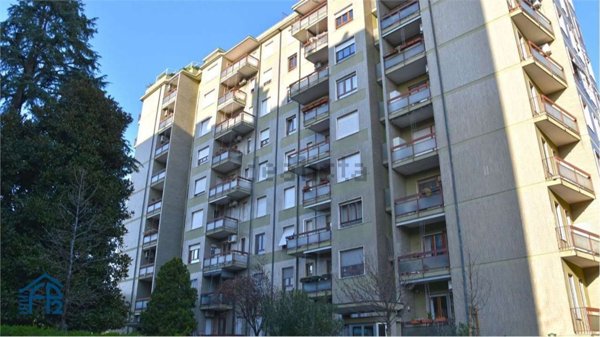 appartamento in vendita a Milano in zona Gorla
