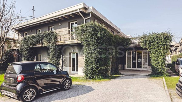 loft in vendita a Milano in zona Cascina dei Pomi
