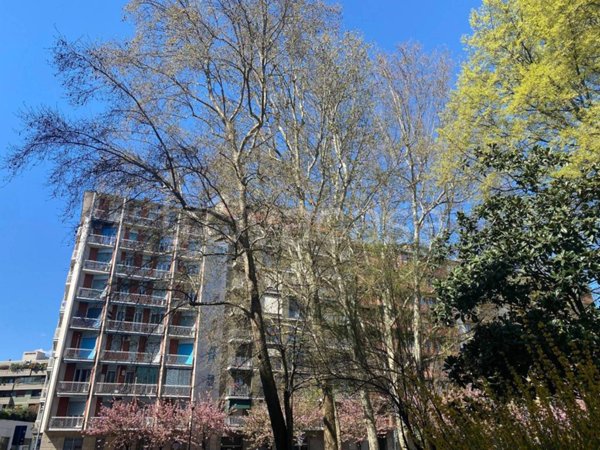 appartamento in vendita a Milano in zona Porta Vittoria