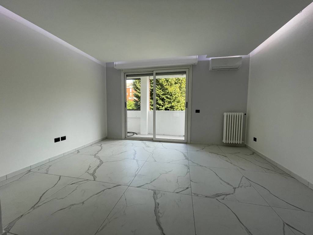 appartamento in vendita a Milano in zona Barona