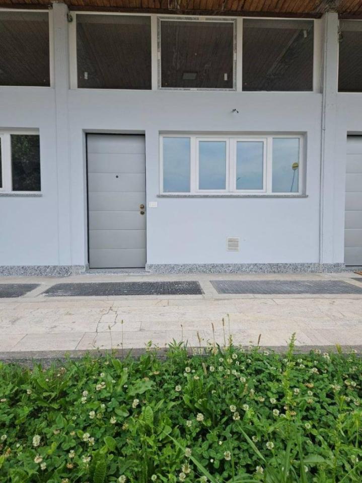 appartamento in vendita a Milano in zona Famagosta