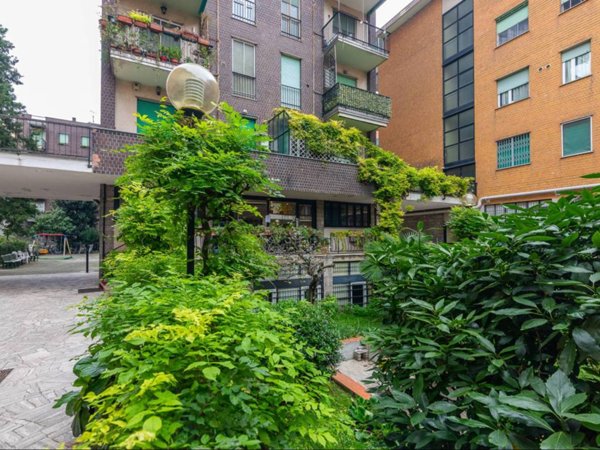 appartamento in vendita a Milano in zona Stadera
