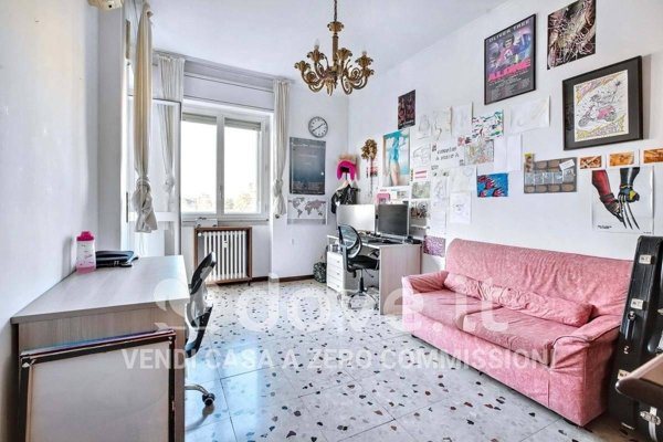 appartamento in vendita a Milano in zona Segnano