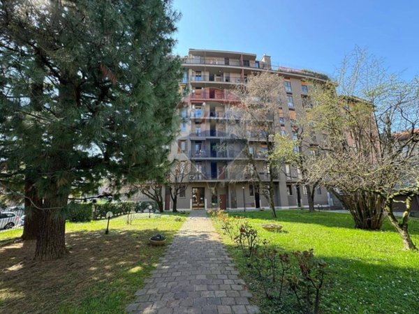 appartamento in vendita a Milano in zona Corvetto
