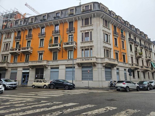 ufficio in vendita a Milano in zona Isola
