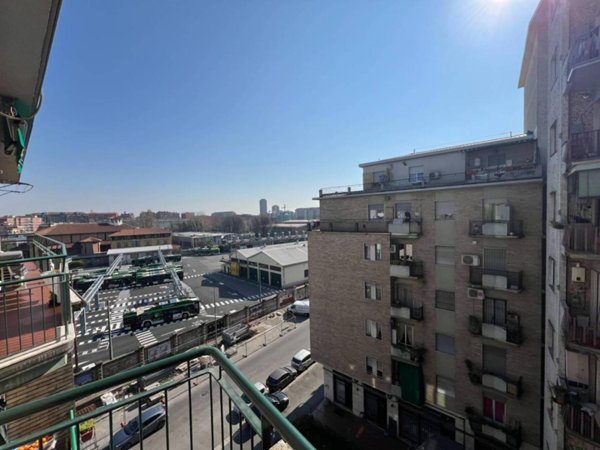 appartamento in vendita a Milano in zona Rottole