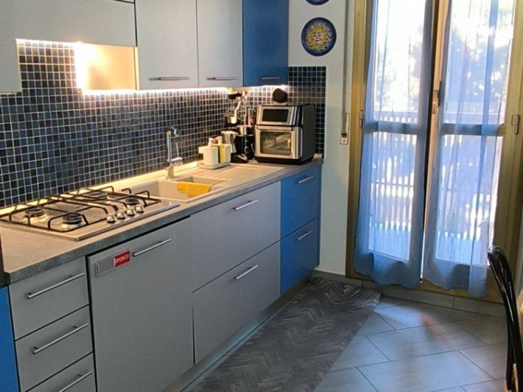 appartamento in vendita a Milano in zona Ronchetto delle Rane