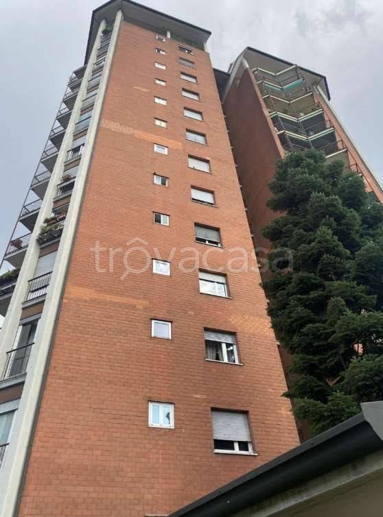 appartamento in vendita a Milano in zona Gallaratese