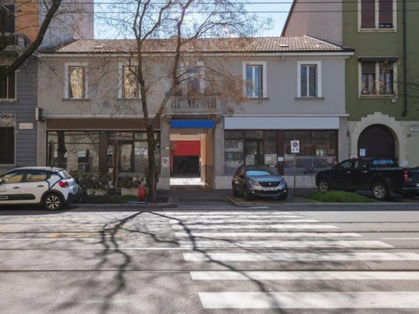 negozio in vendita a Milano in zona Solari