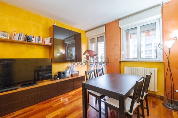 appartamento in vendita a Milano in zona Gallaratese