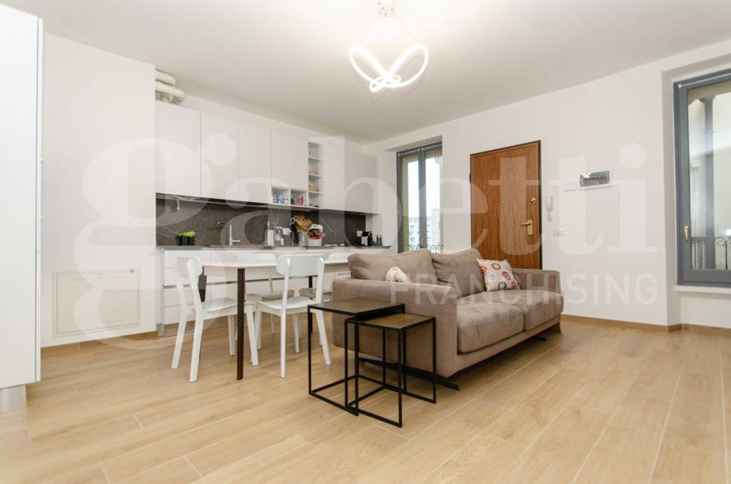 appartamento in vendita a Milano in zona XXII Marzo