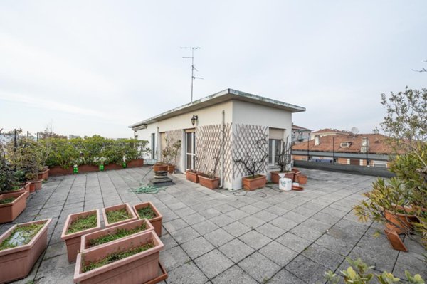 appartamento in vendita a Milano in zona Rottole