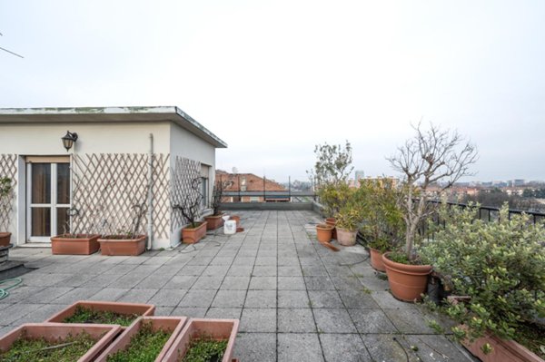 appartamento in vendita a Milano in zona Rottole