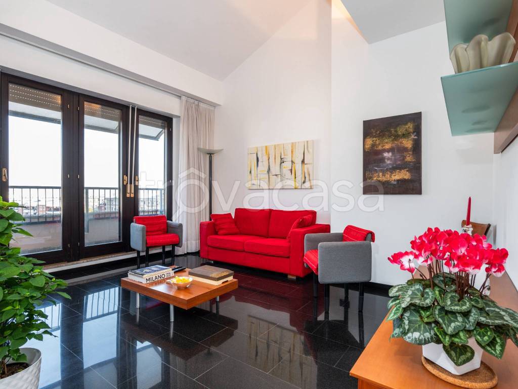 appartamento in vendita a Milano in zona Vigentino
