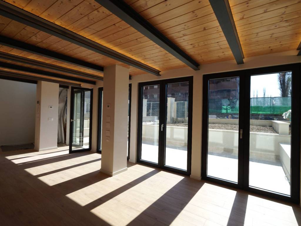 appartamento in vendita a Milano in zona Barona