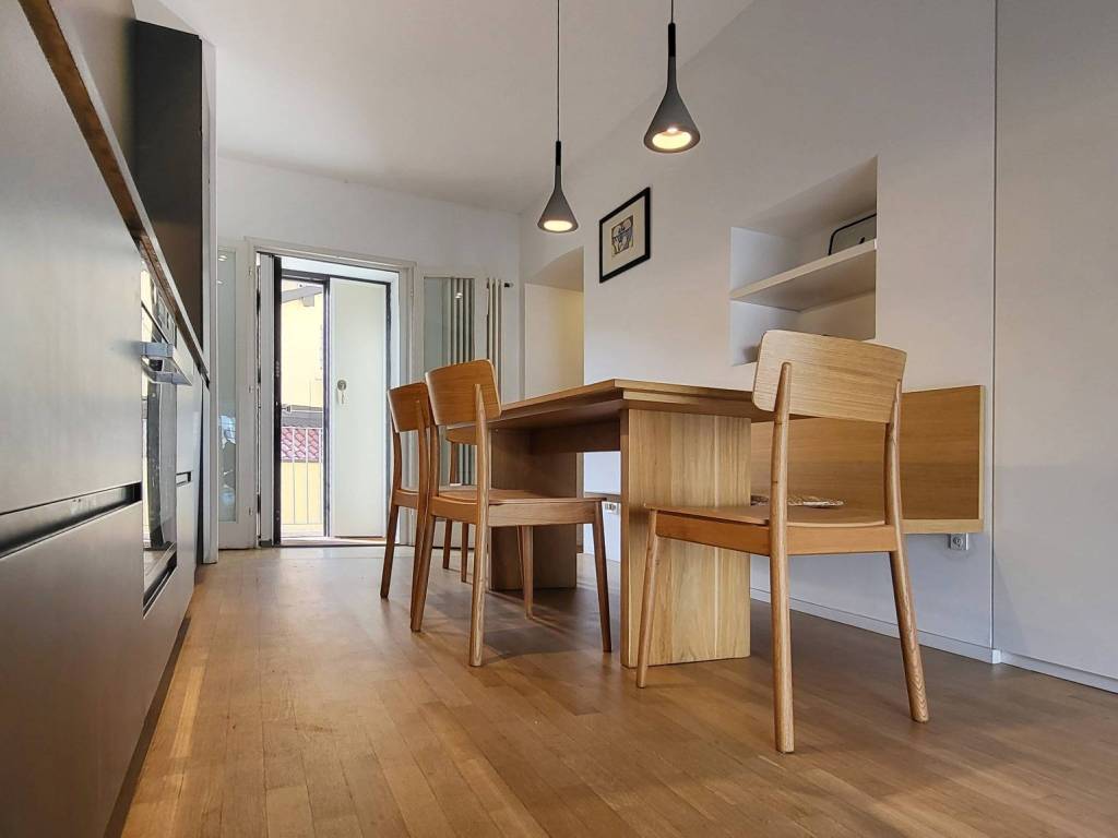 appartamento in vendita a Milano in zona Porta Genova