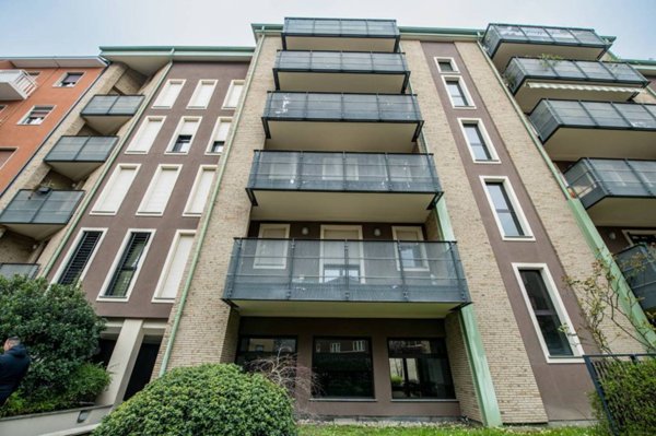 appartamento in vendita a Milano in zona Piazzale Lodi
