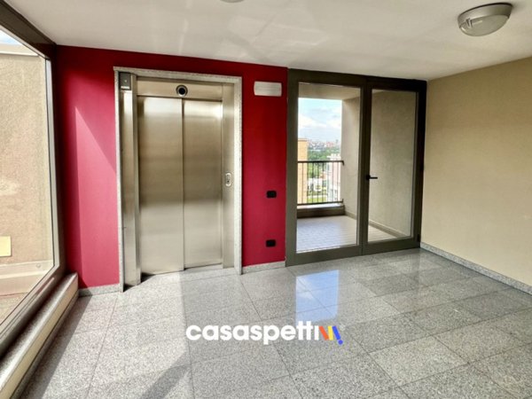 appartamento in vendita a Milano in zona Adriano