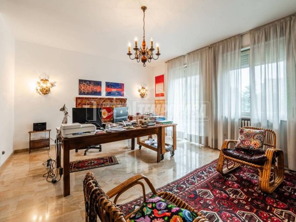 appartamento in vendita a Milano in zona Vigentino
