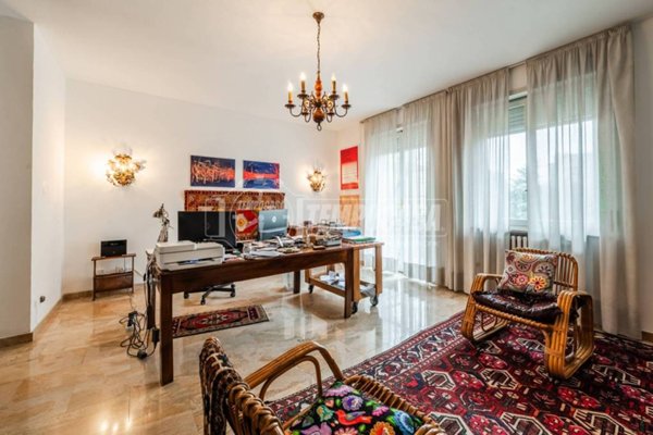 appartamento in vendita a Milano in zona Vigentino